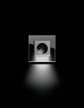 Zásuvka s dětskou ochranou a LED osvětlením, Esprit sklo černá/ alu